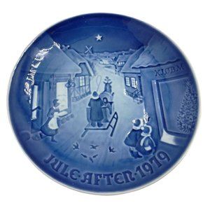 B & G White Christmas 1979 Denmark Blue Plate Hvid Jul After Village Sleigh